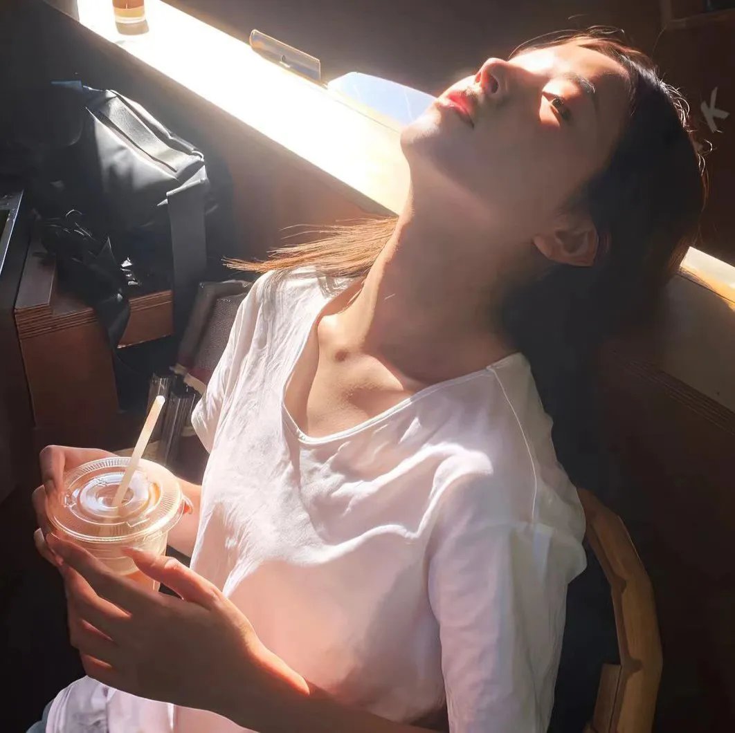 射向矮子的小球